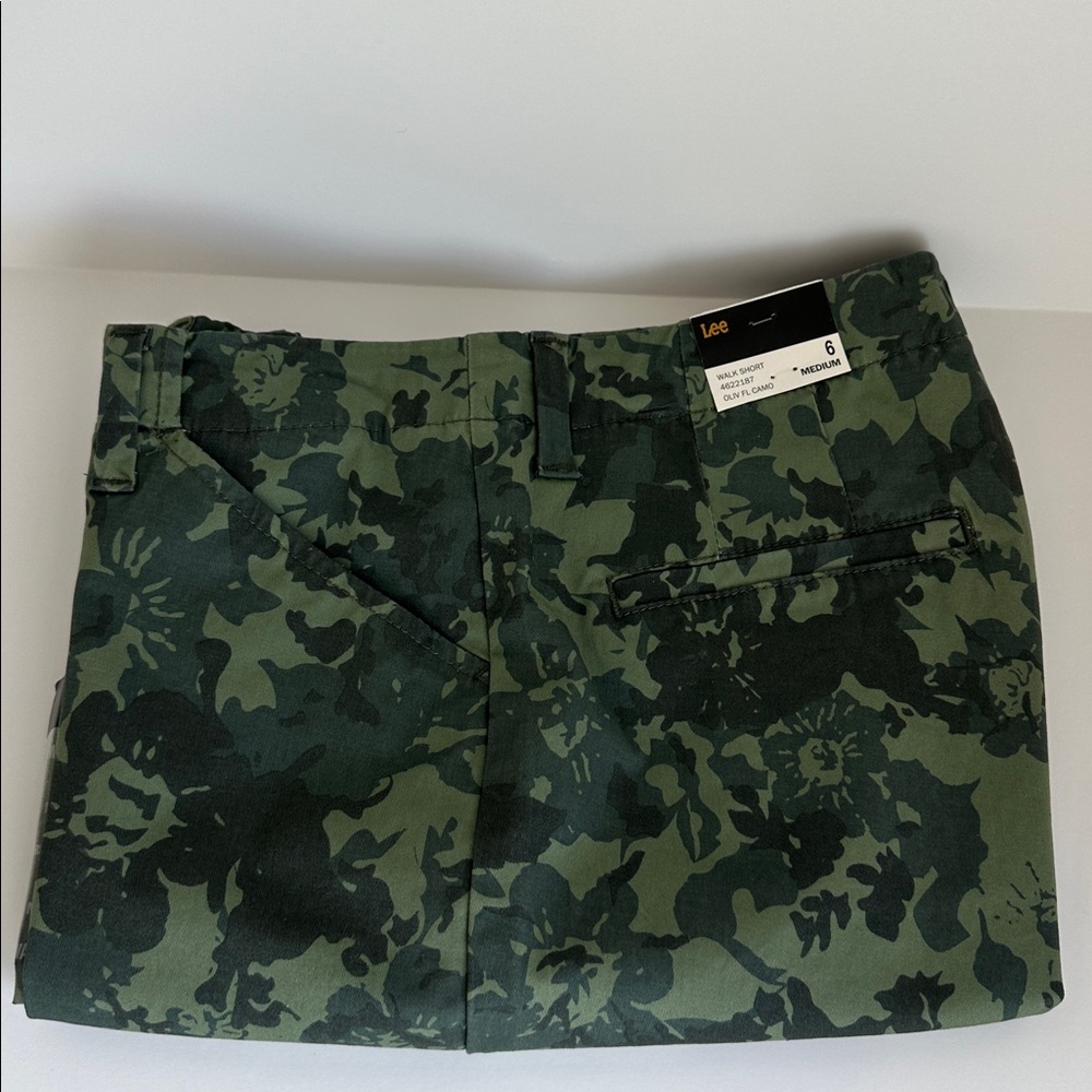 LEE women’s Olive Camouflage Flat Front Shorts. - Picture 14 of 14